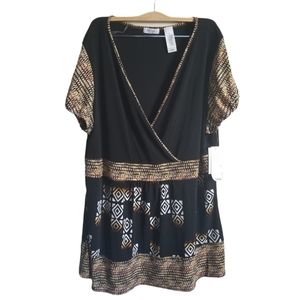 NWT Liz & Co  with gold/white design Black short sleeve Tunic 2X